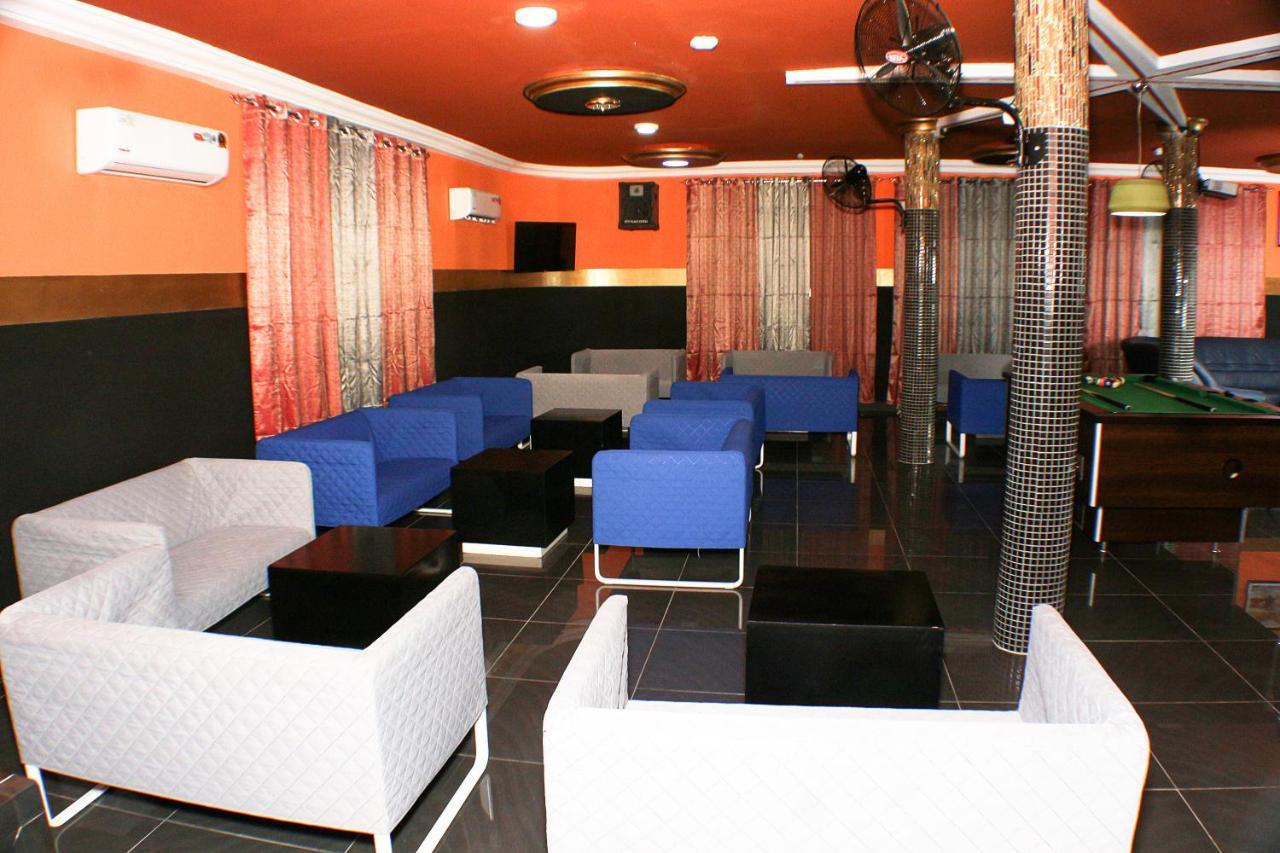 Royal Blue Guest House & Bar Lomé Exteriör bild
